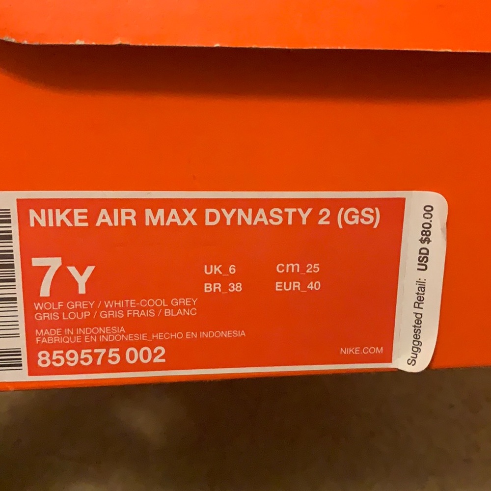 Nike Air Max Dynasty 2 gray and orange size 7Y